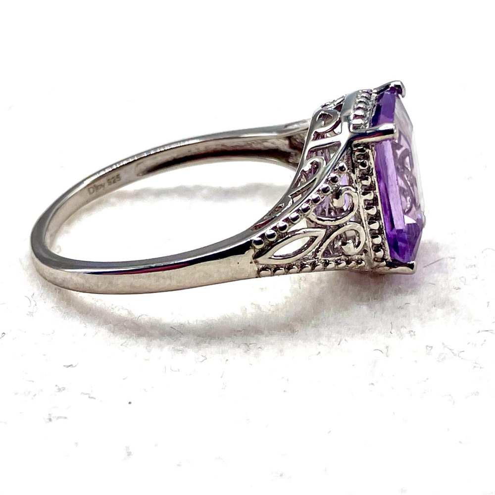 Stunning 3 Carat Emerald Cut Amethyst Ring in Platinum Over Sterling Silver - Picture 9 of 15